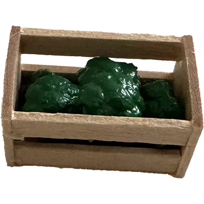 Miniature - Cageot miniature en bois avec brocolis – Accessoire de diaporama fait main
