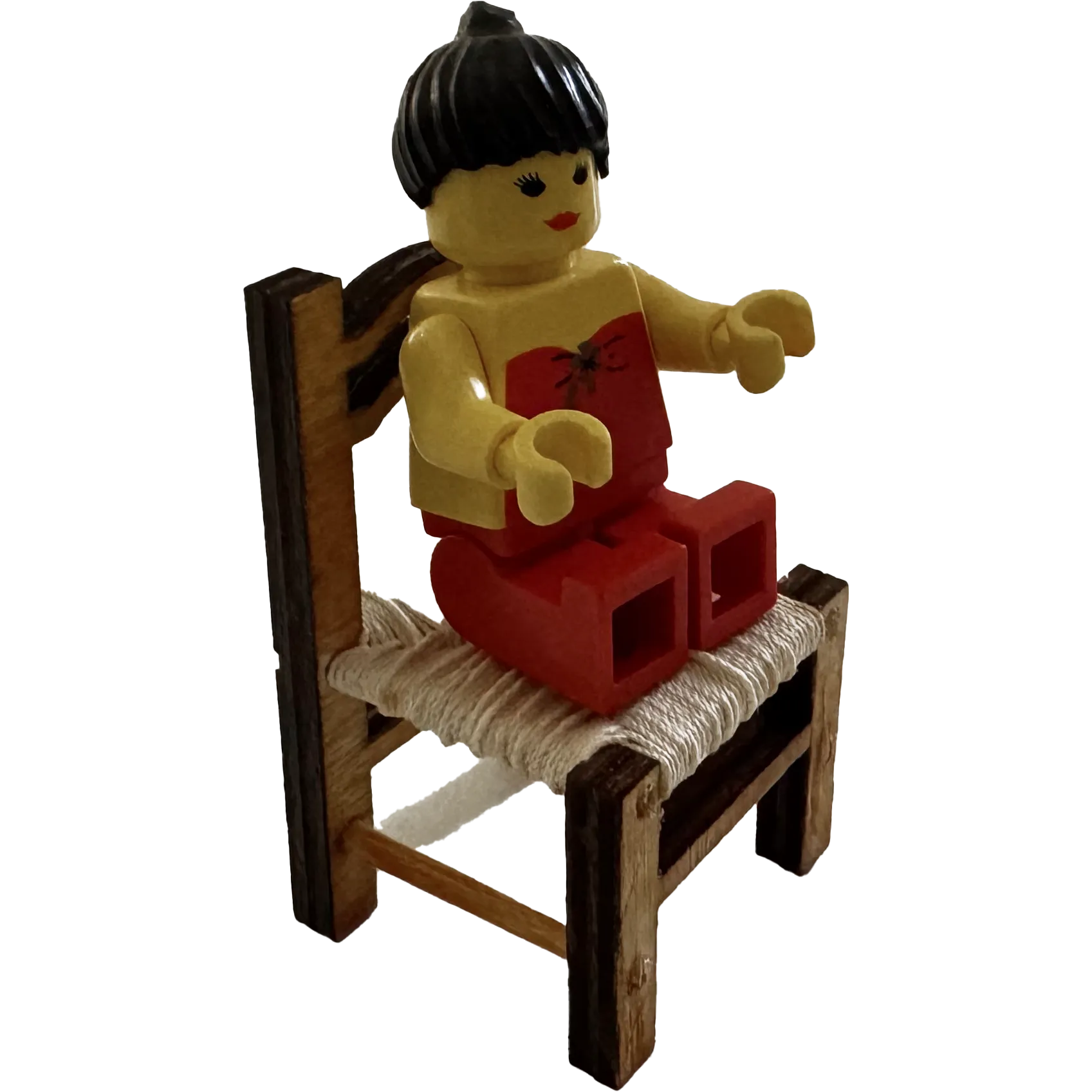 Chaise miniature en bois verni avec assise paillée – Échelle 1:24